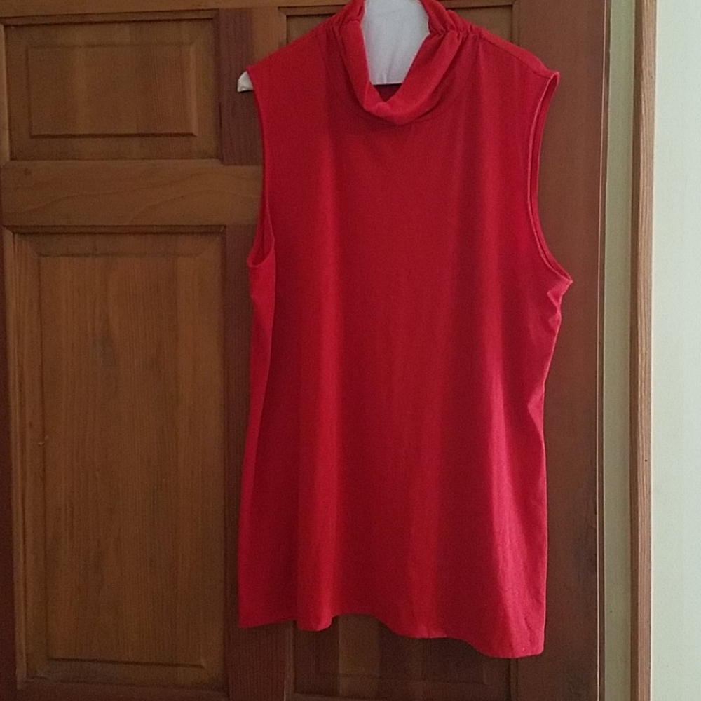 Red 3xl sleeveless mock turtle neck shirt NWT